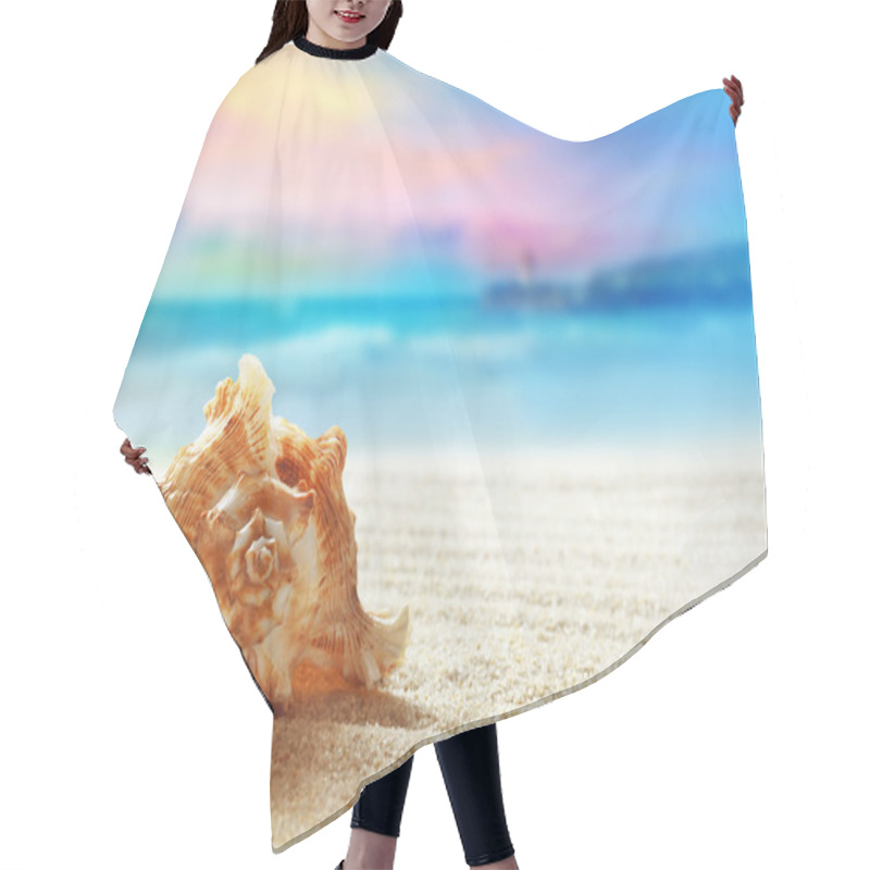 Personality  Sea Shell On The Sandy Beach Hair Cutting Cape