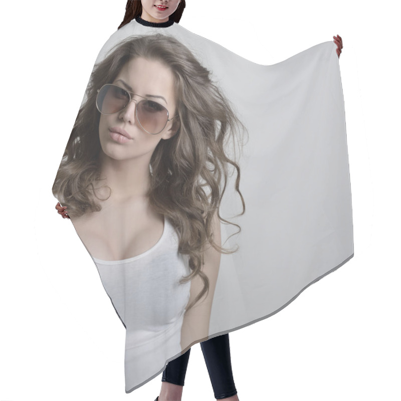 Personality  Beautiful Teen Girl Hair Cutting Cape