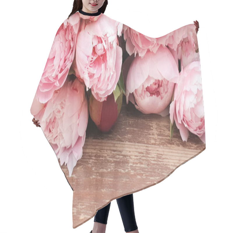 Personality  Pink Peony Roses On A Wooden Table Hair Cutting Cape