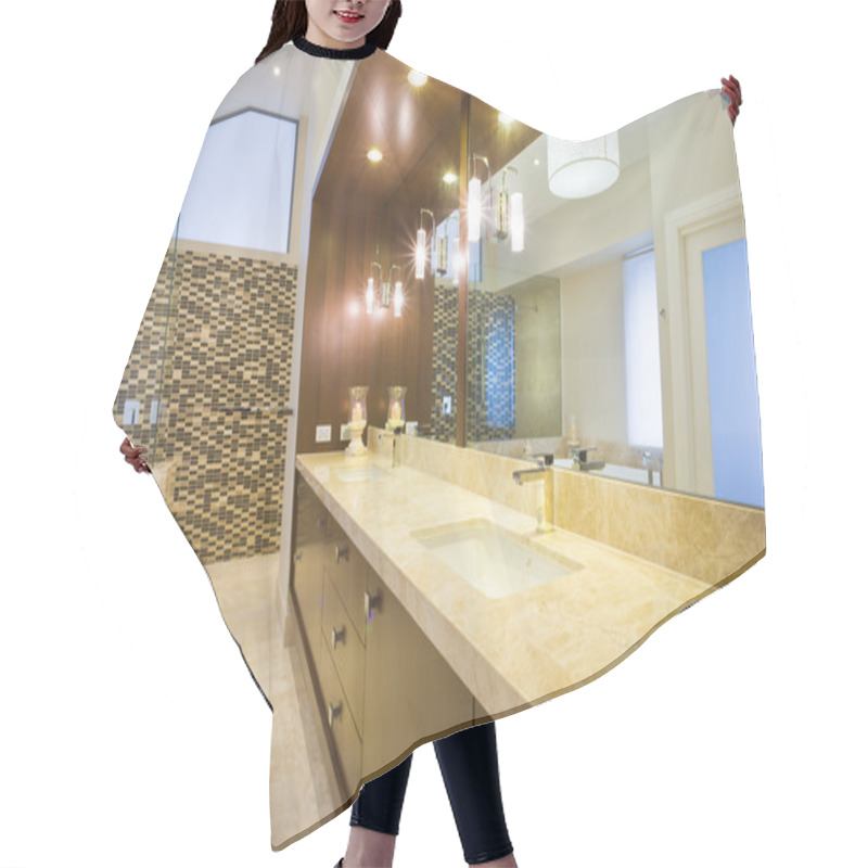 Personality  Minimalistic Bathroom With Marble Details Hair Cutting Cape