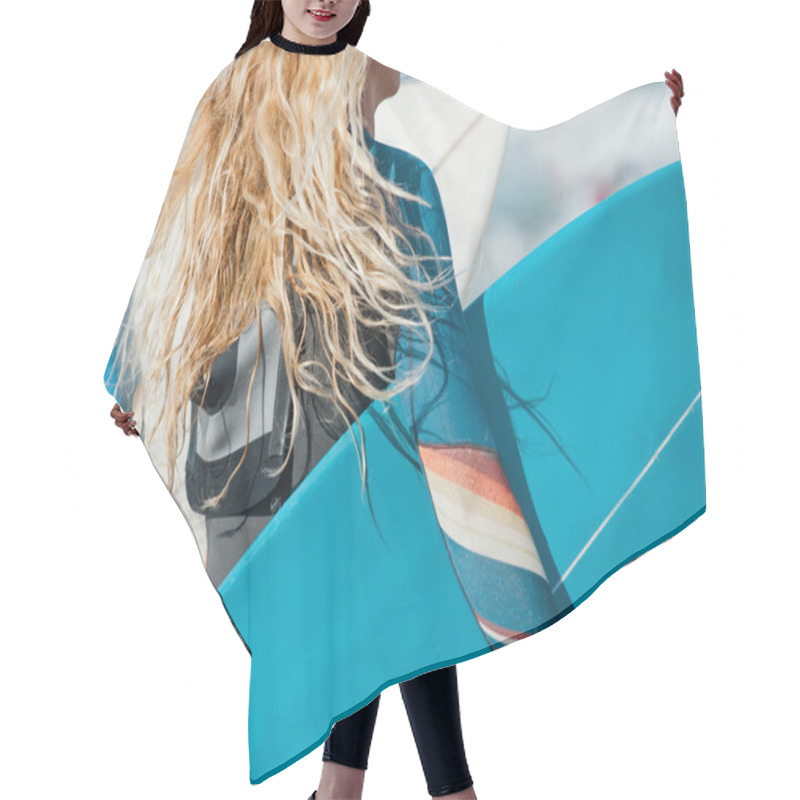 Personality  Blond Girl Hairs With Surf Desk Close Up Details Hair Cutting Cape