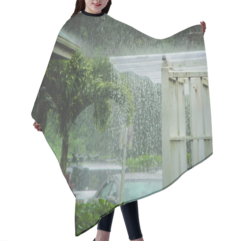 Personality  Heavy Rain Storm Hair Cutting Cape