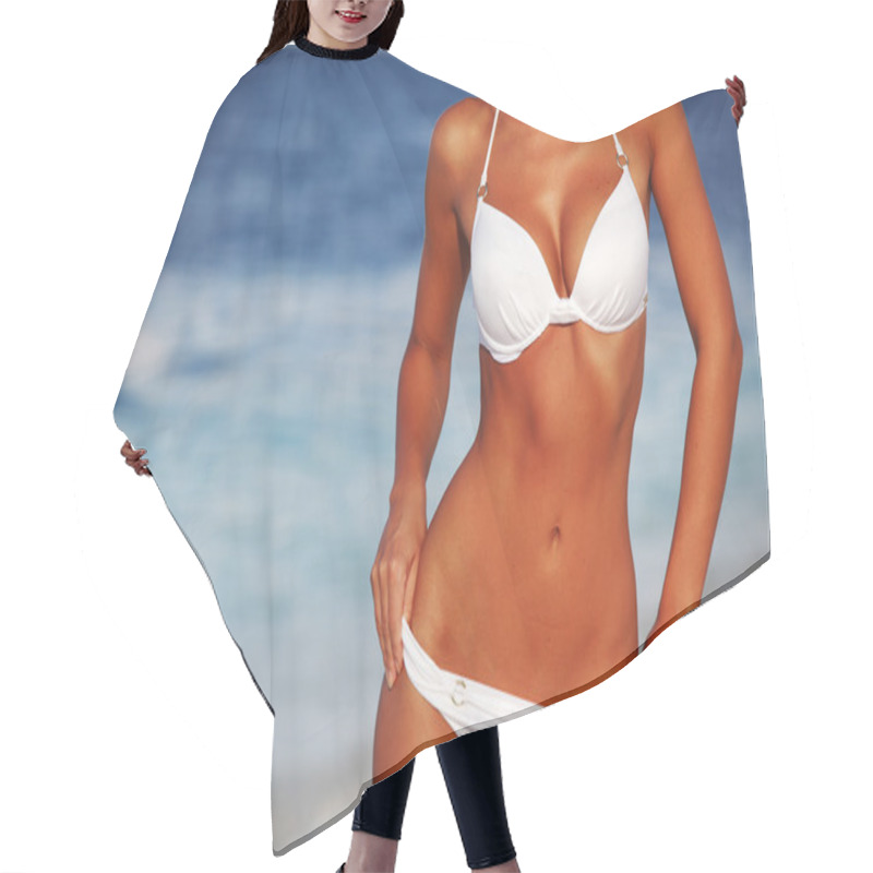 Personality  Woman In Bikini Hair Cutting Cape