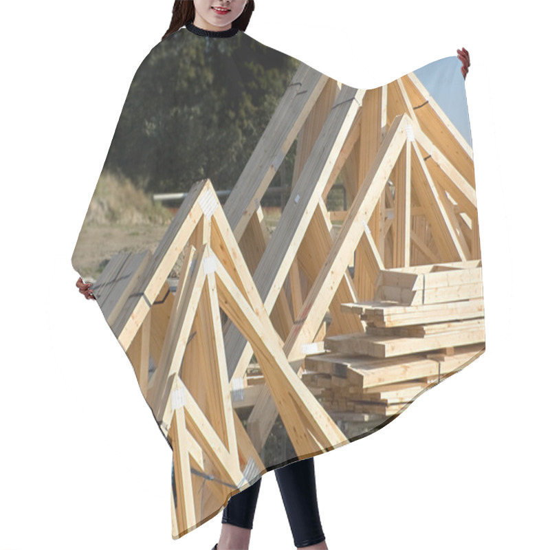 Personality  Wooden Roof Trusses Hair Cutting Cape