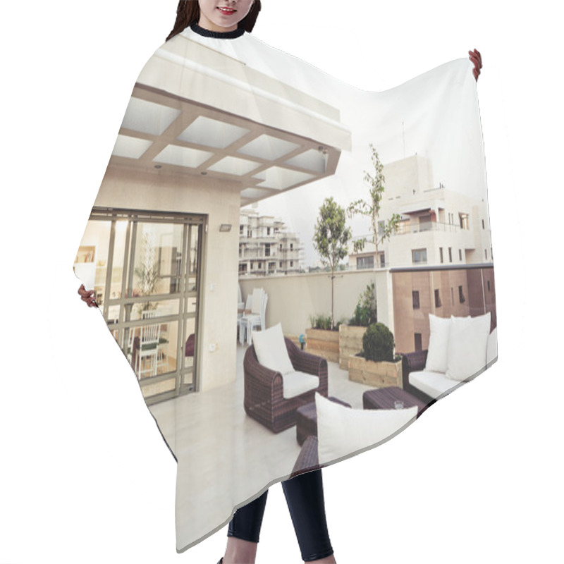 Personality  Modern Interior Hair Cutting Cape