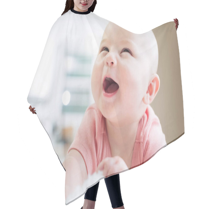 Personality  Happy Newborn Baby Girl Smiling Hair Cutting Cape