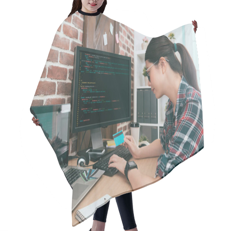 Personality  Attractive Pretty Business Computer Engineer Hair Cutting Cape