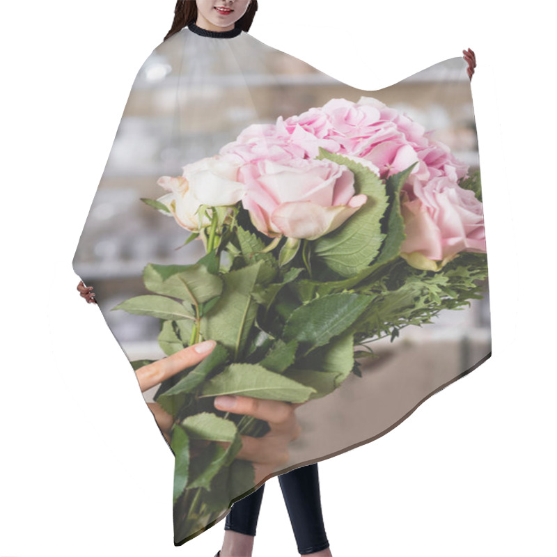 Personality  Close Up Of Bouquet With Blooming Hydrangea And Roses In Hands Of Female Florist On Blurred Background Hair Cutting Cape