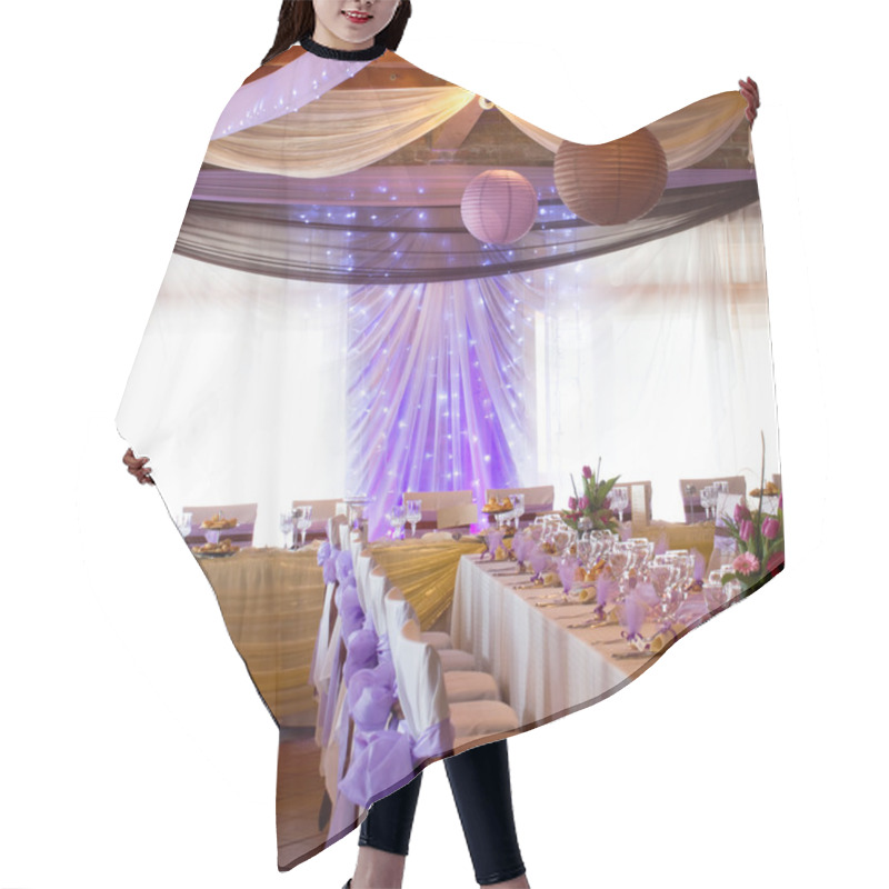 Personality  Wedding Place With Decorations Hair Cutting Cape