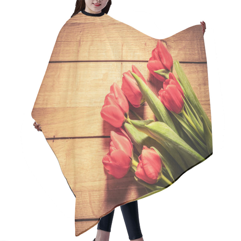 Personality  Fresh Red Tulip Flowers Bouquet On Wood Hair Cutting Cape