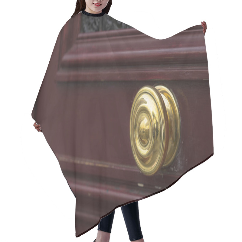 Personality  Shiny Brass Doorknob Hair Cutting Cape