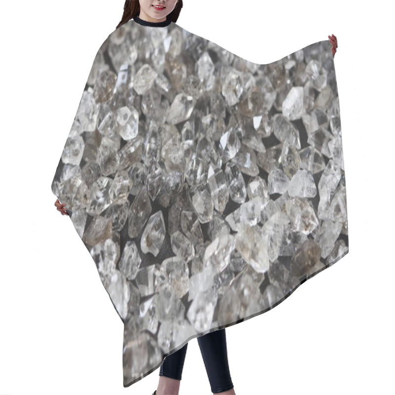 Personality  Scattered Diamonds On A Black Background. Raw Diamonds And Minin Hair Cutting Cape