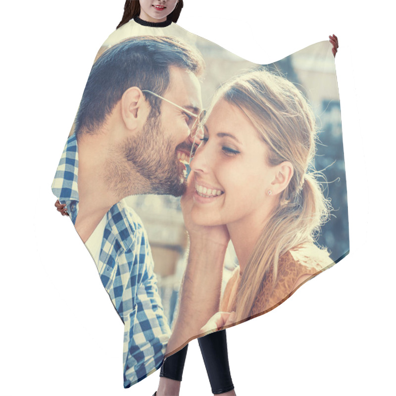 Personality  Young Couple In Love Outdoor Hair Cutting Cape