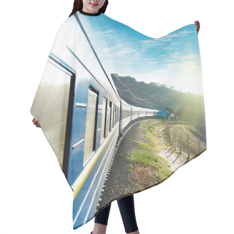 Personality  Motion Train Hair Cutting Cape