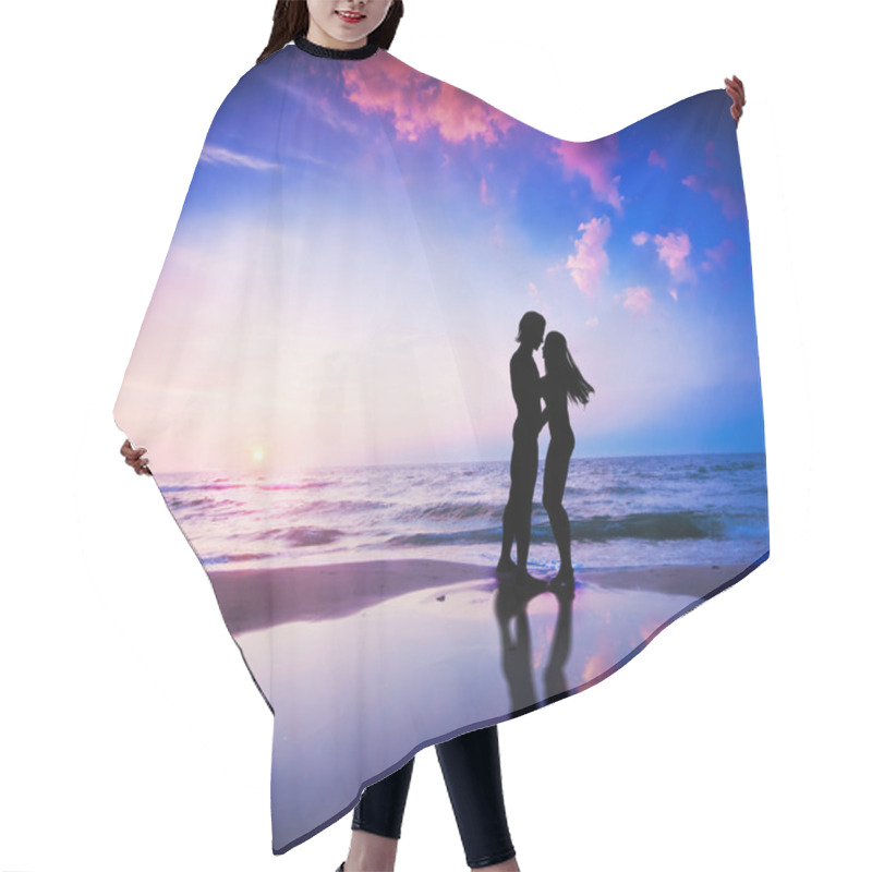 Personality  Romantic Couple On Beach At Sunset Hair Cutting Cape