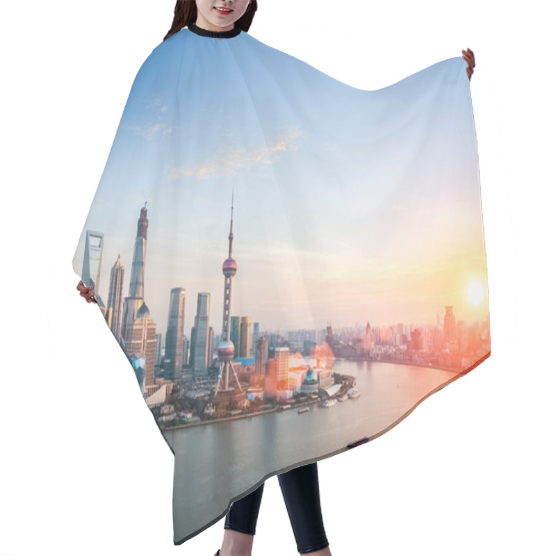 Personality  Beautiful Shanghai  In Sunset Hair Cutting Cape