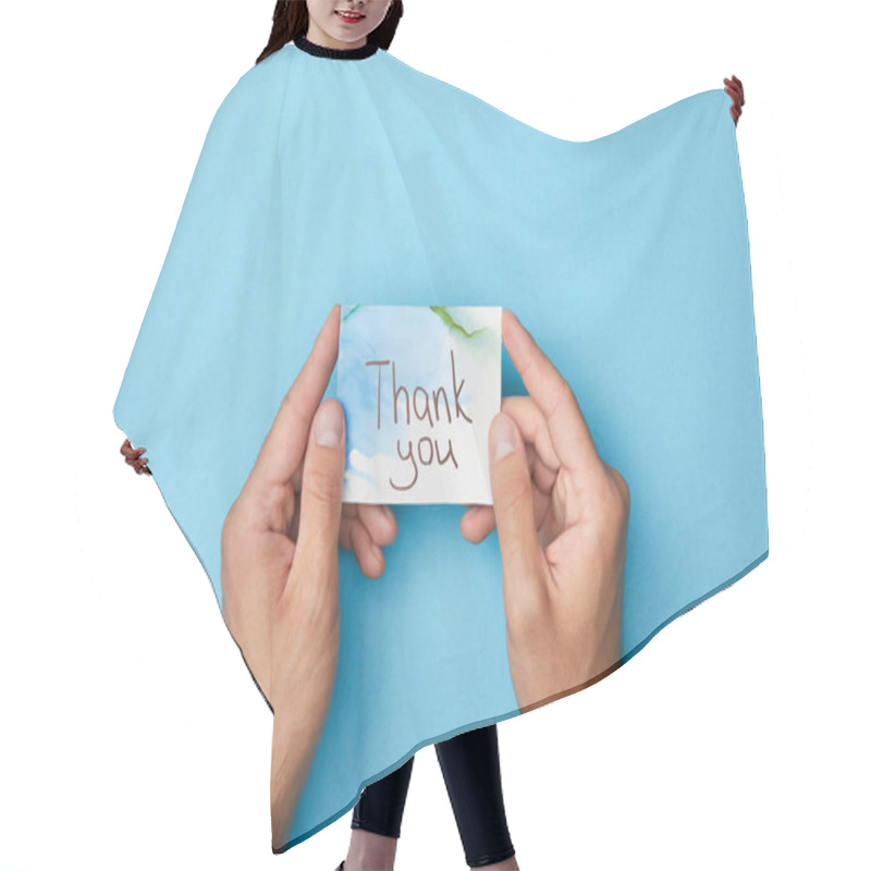 Personality  Partial View Of Man Holding Greeting Card With Thank You Lettering On Blue Background Hair Cutting Cape