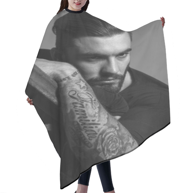 Personality  Young Man With Tattoos Hair Cutting Cape