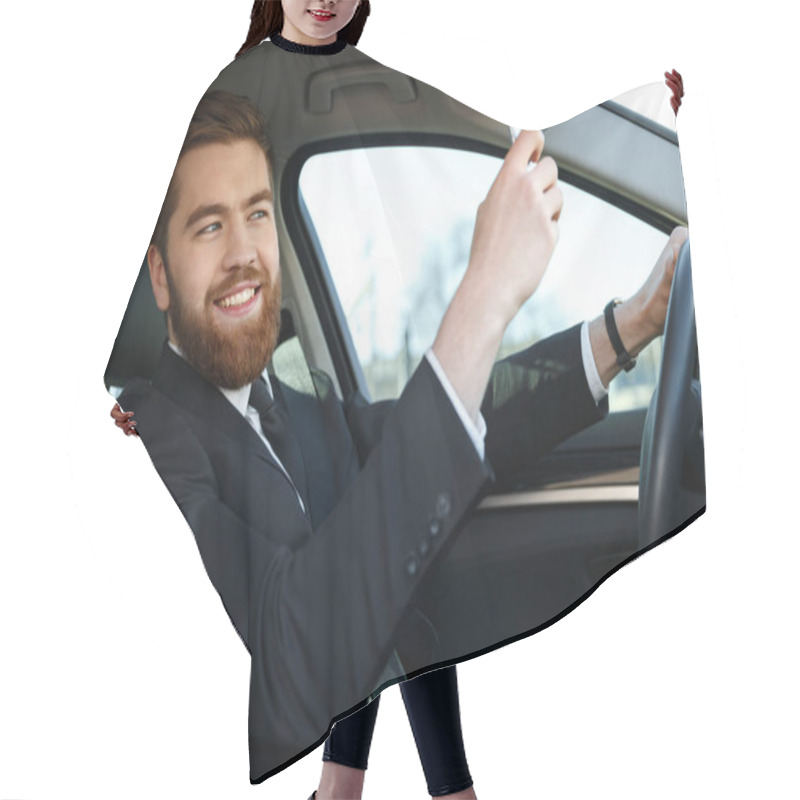 Personality  Side View Of Smiling Business Man Making Selfie Hair Cutting Cape