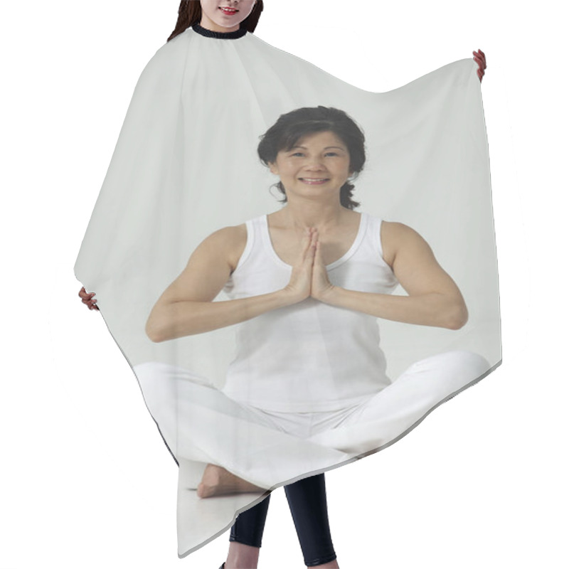 Personality  Woman Practicing Yoga Hair Cutting Cape