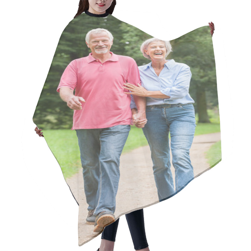 Personality  Walking In The Park Hair Cutting Cape