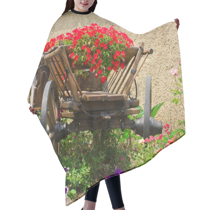 Personality  Flower Bed In A Peasant Cart Hair Cutting Cape