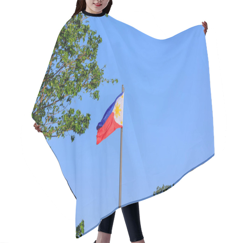 Personality  Philippine Flag On Clear Blue Sky Hair Cutting Cape