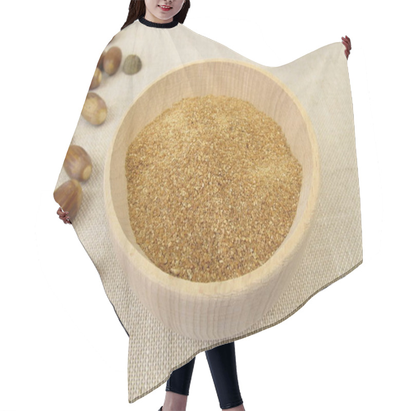 Personality  Homemade Acorn Flour In Wooden Bowl Hair Cutting Cape