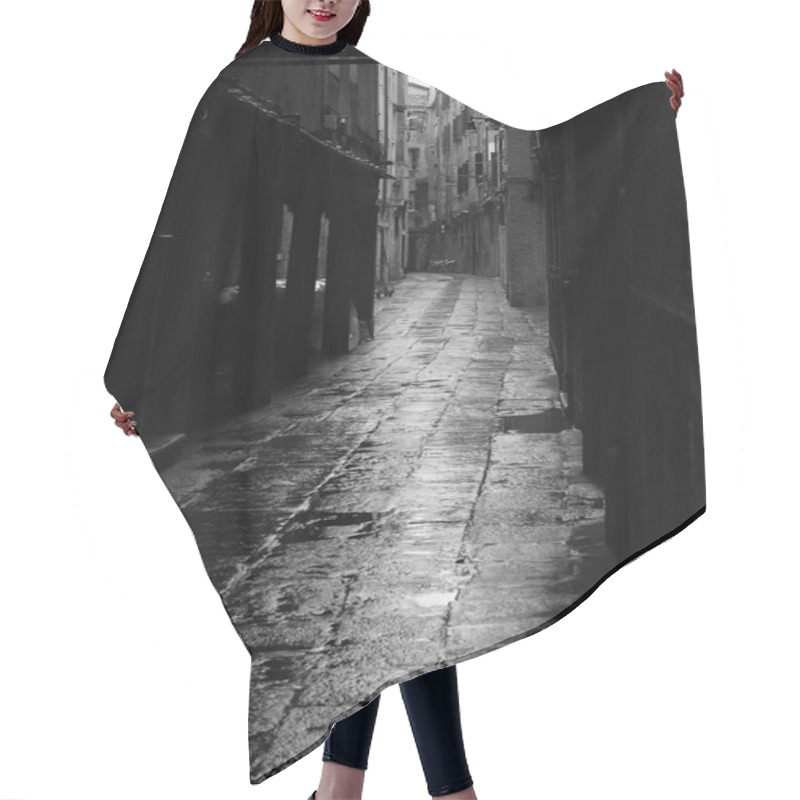 Personality  Dark Alley In Venice Hair Cutting Cape