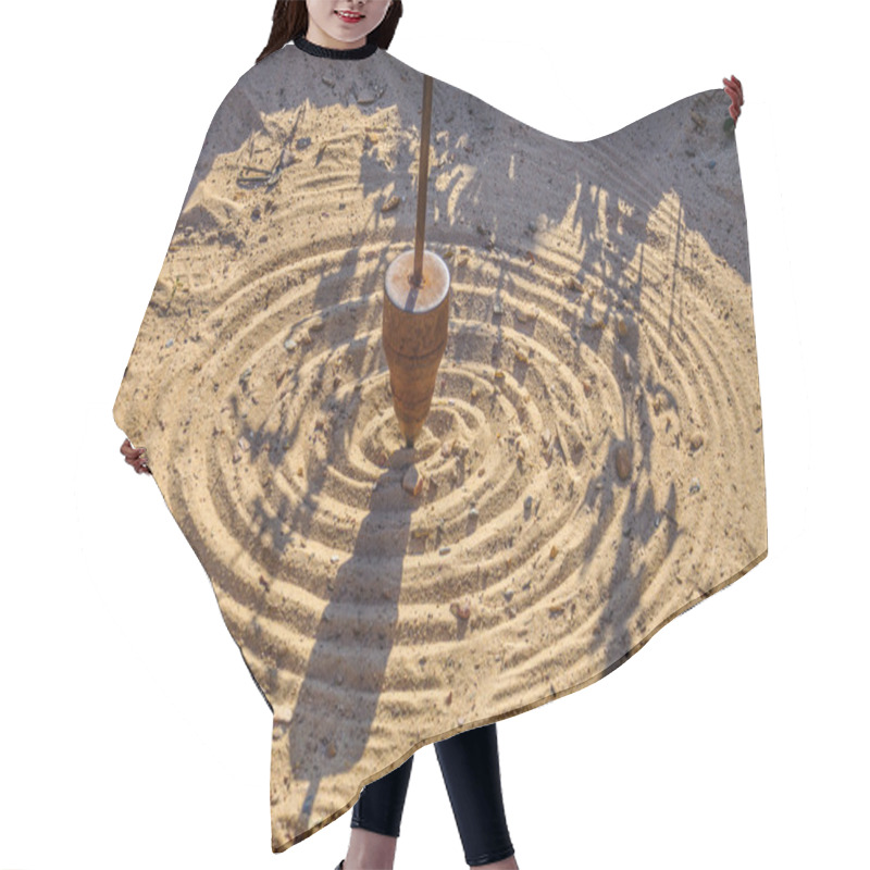 Personality  Mathematical Pendulum Drawing On The Sand Hair Cutting Cape