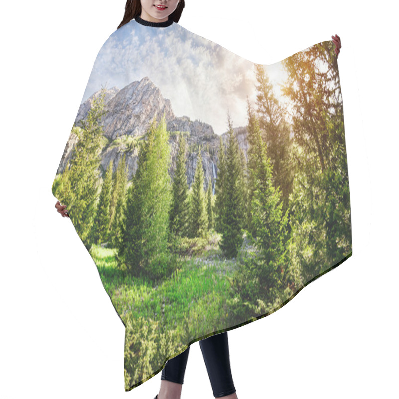 Personality  Mountain Landscape Hair Cutting Cape