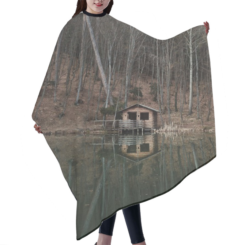 Personality  Mountain Cabin In Reflection Hair Cutting Cape