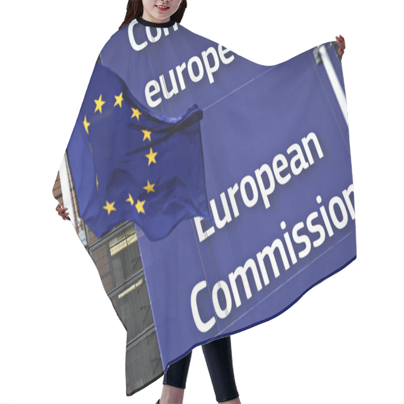 Personality  BELGIUM - EU - POLITICS - FINANCE Hair Cutting Cape