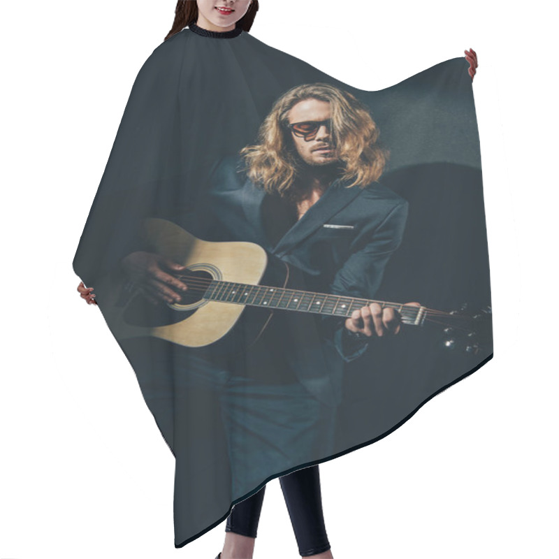 Personality  Stylish Man With Guitar Hair Cutting Cape