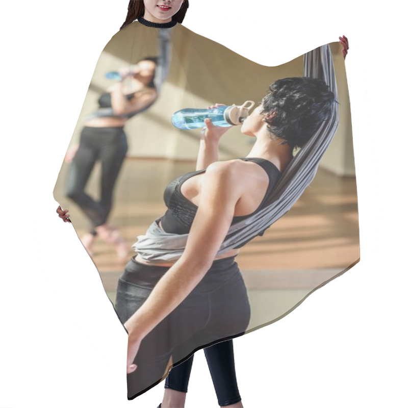 Personality  Woman Drinking Water After Training Hair Cutting Cape