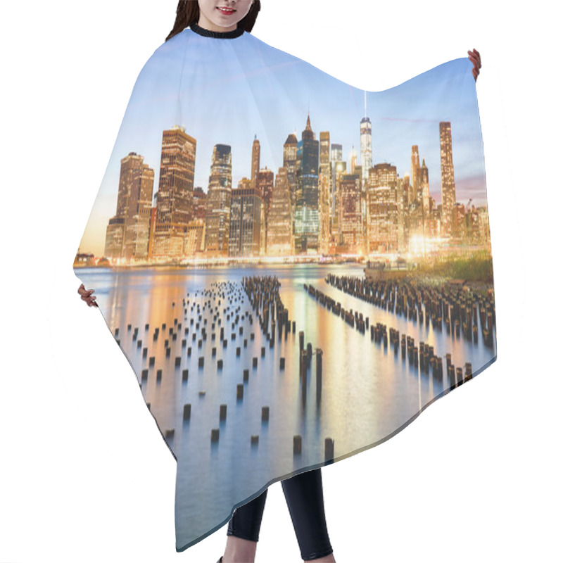 Personality  USA, New York City Skyline Hair Cutting Cape