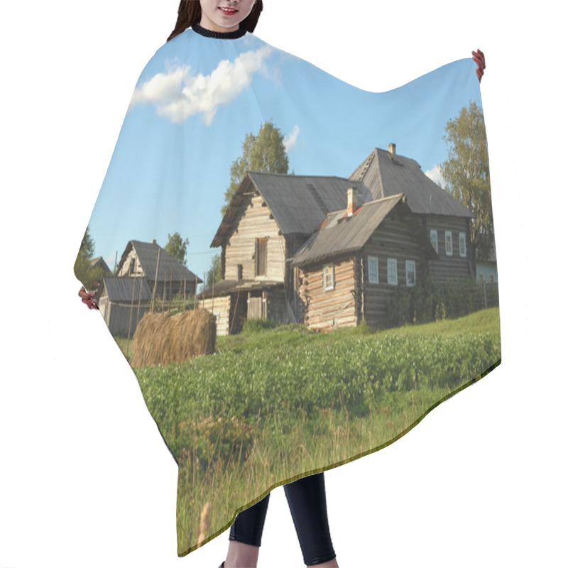 Personality  Northern Russian Village Hair Cutting Cape