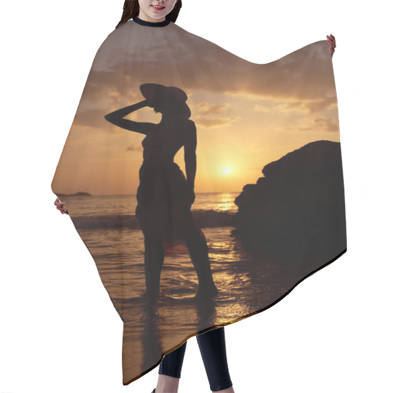 Personality  Contrast Silhouette Of Young Slender Woman Hair Cutting Cape