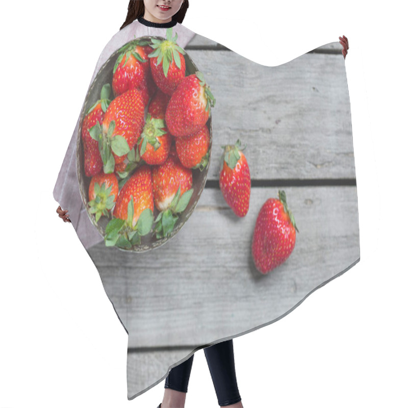 Personality  Fresh Red Strawberries Hair Cutting Cape