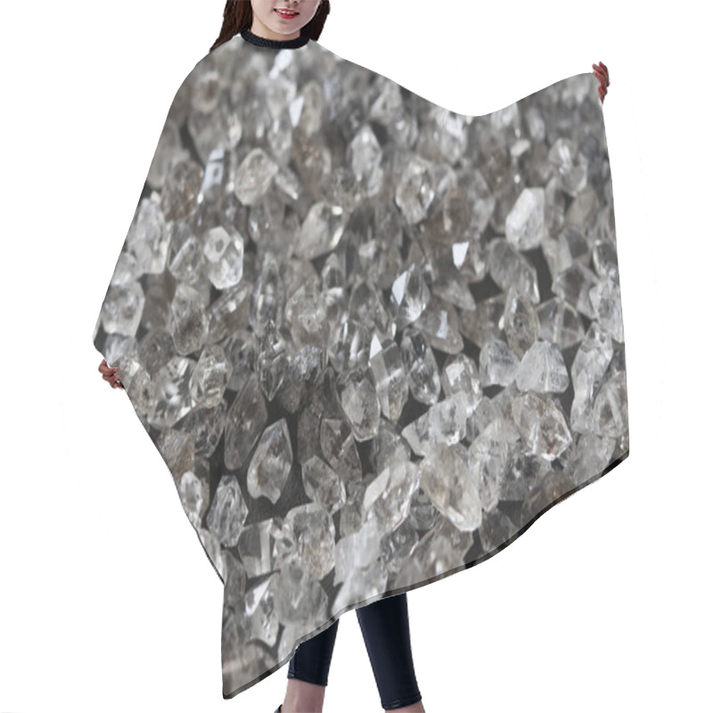 Personality  Scattered Diamonds On A Black Background. Raw Diamonds And Minin Hair Cutting Cape