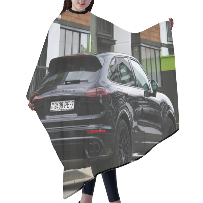 Personality  New Porsche Cayenne GTS Hair Cutting Cape