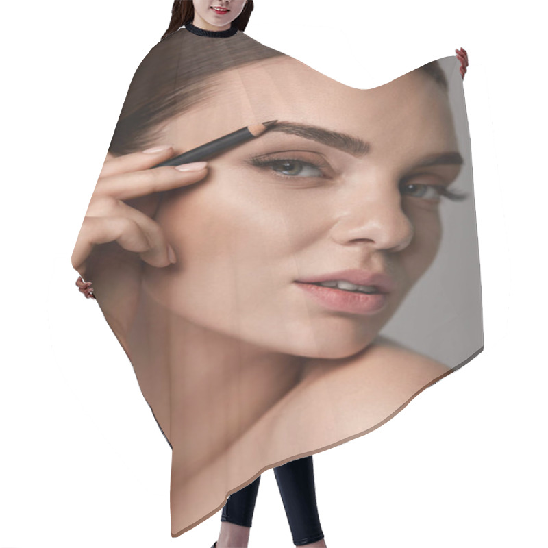 Personality  Beautiful Sexy Woman Contouring Eyebrows. Glamorous Makeup Hair Cutting Cape