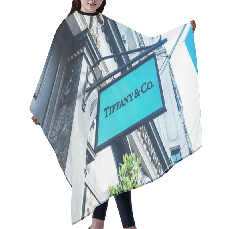 Personality  Teaches Tiffany & Co Shop Hair Cutting Cape