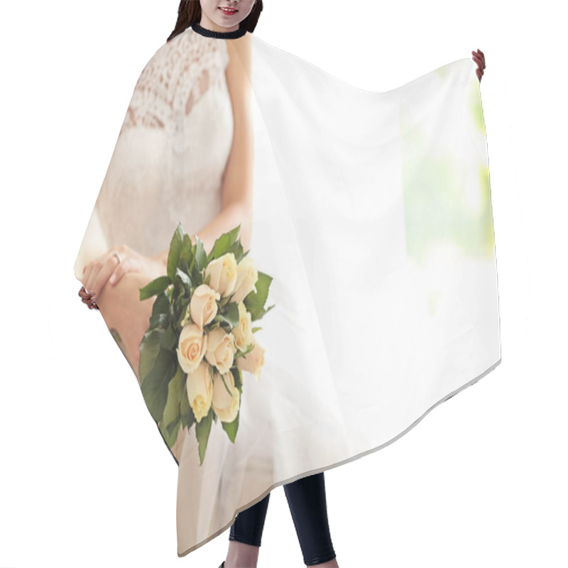 Personality  Bride In Beautiful Dress With Wedding Bouquet Sitting On Sofa Hair Cutting Cape