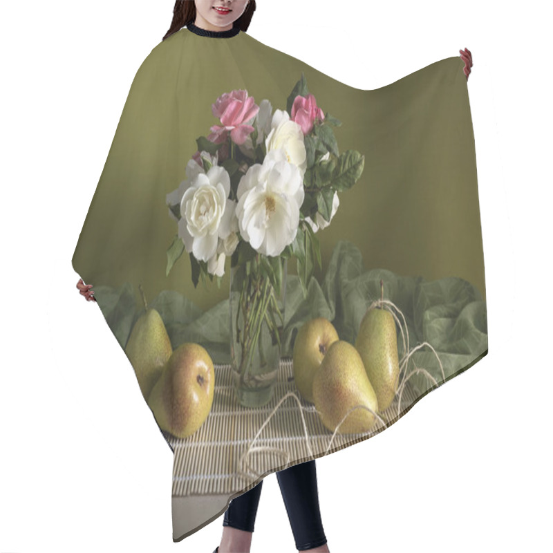 Personality  The Bouquet Of Roses And Pears Hair Cutting Cape