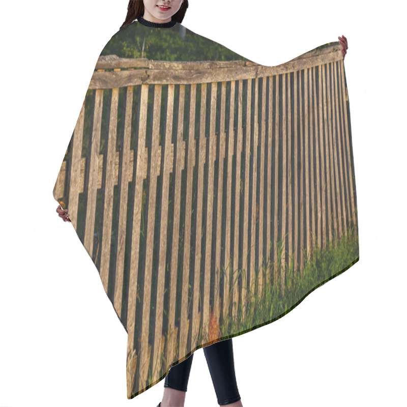 Personality  Low Sunshine On A Wooden Fence And Grass Hair Cutting Cape