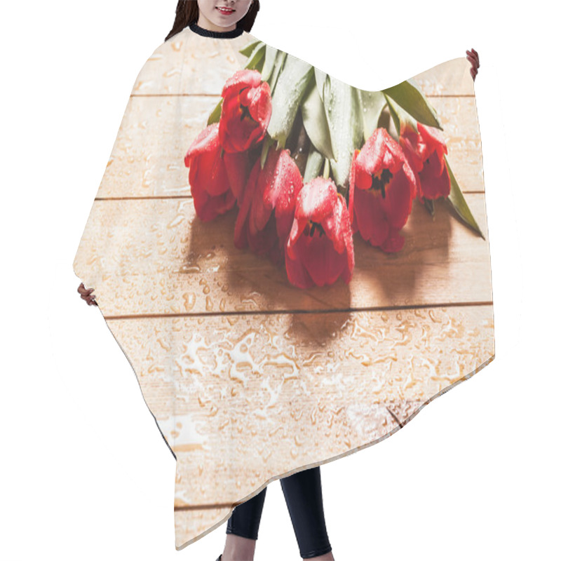 Personality  Fresh Red Tulip Flowers Bouquet On Wood Hair Cutting Cape