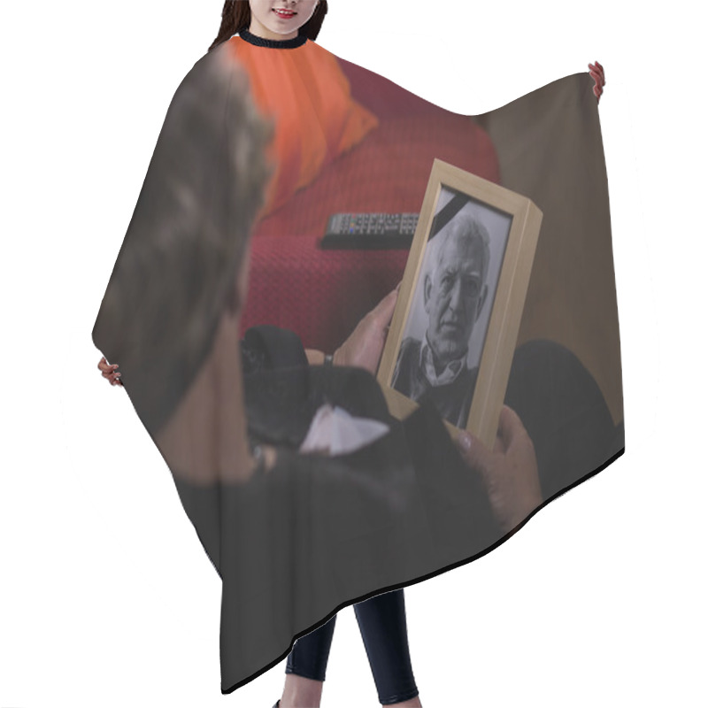 Personality  Widow Mourning Dead Person Hair Cutting Cape