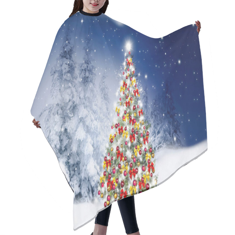 Personality  Decorated Christmas Tree In The Winter Forest. Hair Cutting Cape