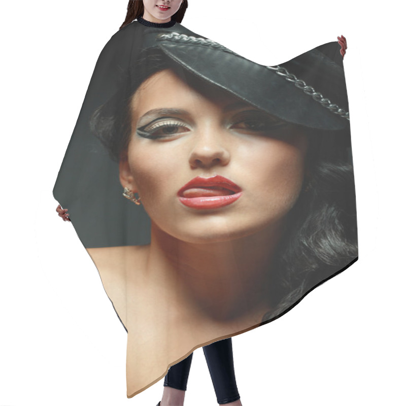 Personality  Lady Mistress Hair Cutting Cape